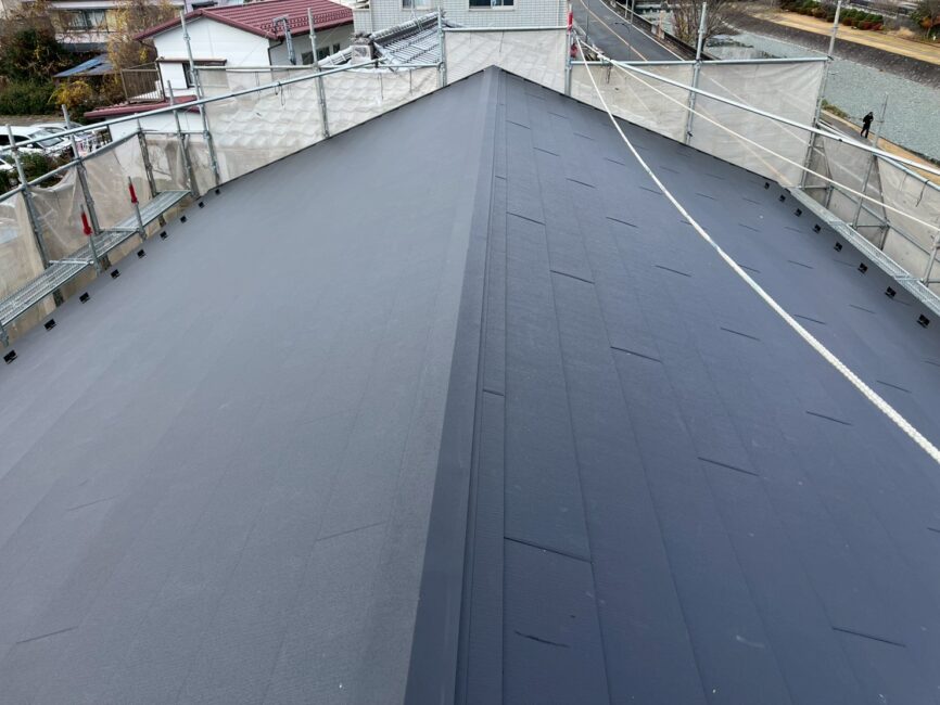 屋根工事が完了した様子