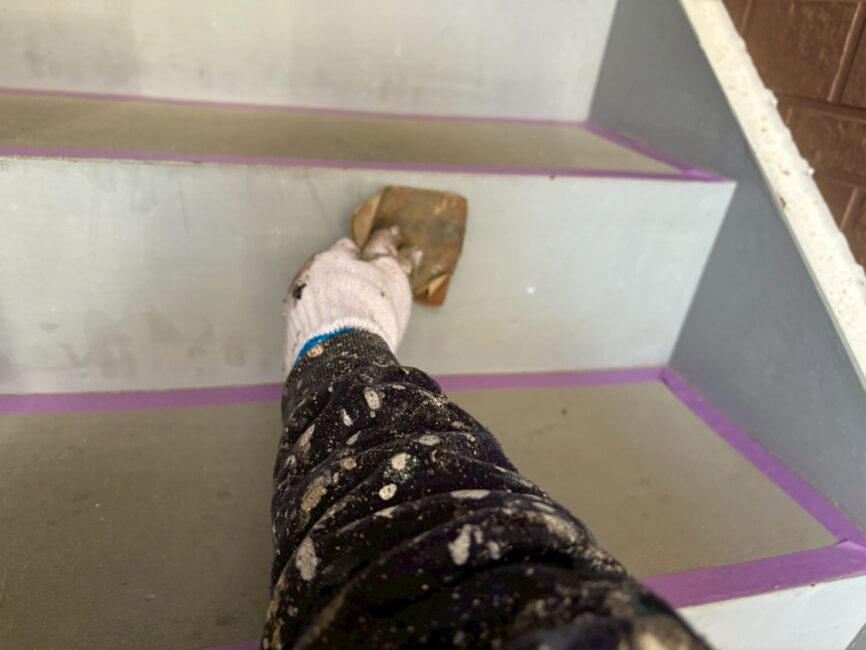 共用部の鉄骨階段の塗装