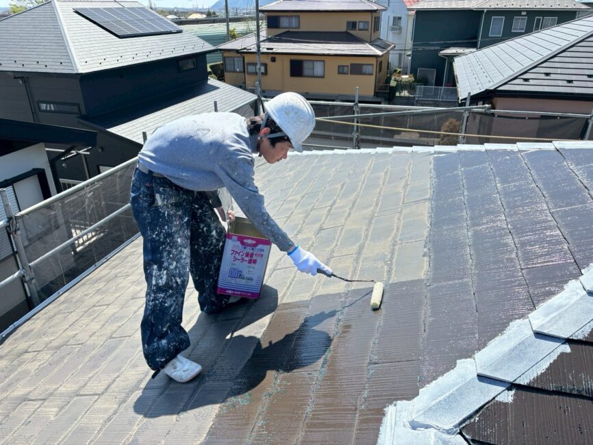 写真：下塗りの様子